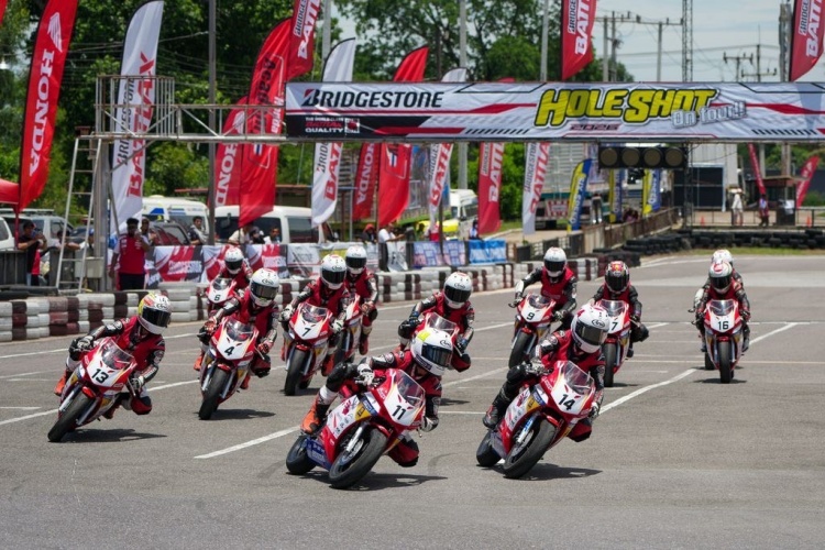 batch_Race-Academy-R1-02 “มาร์วิน-ศรัณวัชร์” ควง “เปเปอร์-อนพัทย์” ฟอร์มเดือด! คว้าแชมป์ศึกดวลความเร็ว ฮอนด้า อะคาเดมี่ สนามเปิดฤดูกาล