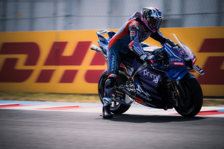 batch_S__610697225 YZR-M1 V4 ส่งสัญญาณบวก ! “โทปรัค” ไล่แซงสุดมันในสปรินต์เรซ บาลาตอน พาร์ค