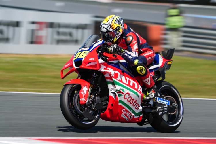 batch_Sprint-MotoGP-R10-03 “โมเรร่า-มารินี” บู๊กลุ่มกลาง “สปรินต์เรซ” โมโตจีพี สนาม 10 แอสเซ่น