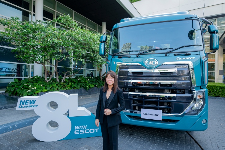 batch_คุณวิลาวัลย์-วิศปาแพ้ว UD Trucks โชว์แกร่งยอดขายโตสวนกระแสกวาดมาร์เก็ตแชร์ 13% ชู Quester MY2026 เคียงข้างผู้ประกอบการสู้วิกฤตน้ำมันแพง