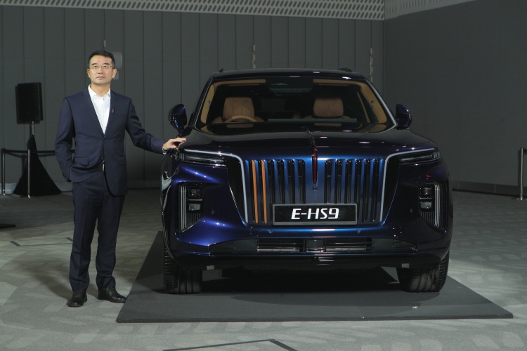 batch_มร.จาง-จื้อกาง HONGQI E-HS9 บุกตลาดรถหรูในไทยโดย "เมโทร กรุ๊ป" พร้อมราคาสุดพิเศษ 2.99 ล้านบาท*