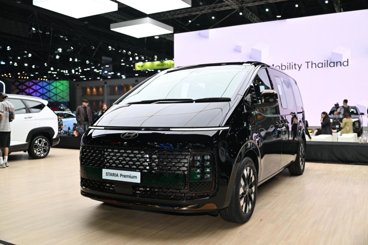 batch_รูปประกอบข่าว_Hyundai-STARIA-Diesel_3 Hyundai เปลี่ยนฐานนำเข้า STARIA Diesel เป็น “มาเลเซีย” ปรับราคาให้เป็นเจ้าของง่ายขึ้น