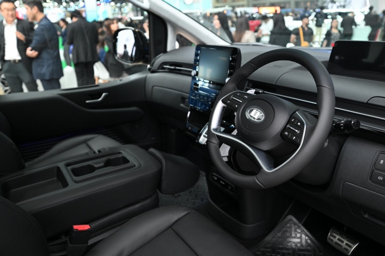 batch_รูปประกอบข่าว_Hyundai-STARIA-Diesel_4 Hyundai เปลี่ยนฐานนำเข้า STARIA Diesel เป็น “มาเลเซีย” ปรับราคาให้เป็นเจ้าของง่ายขึ้น