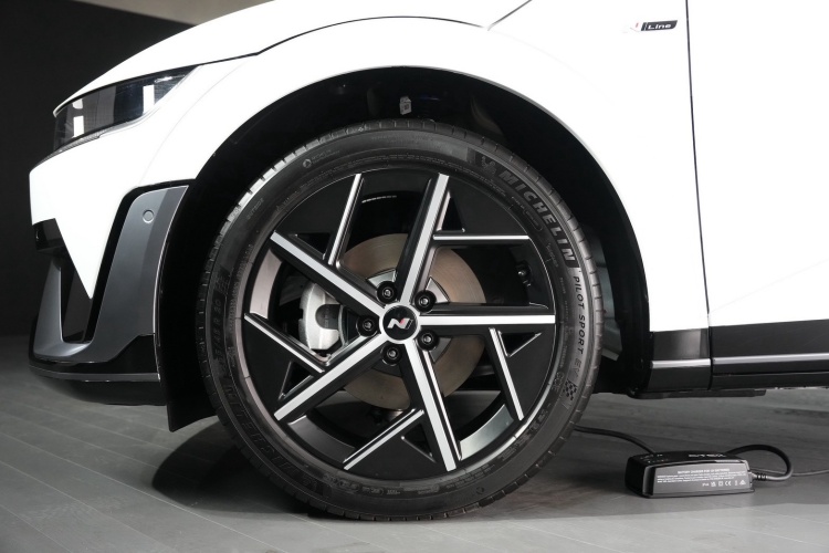 batch_รูปประกอบข่าว_The-new-2026-IONIQ-5-N-Line_8 Hyundai ขยายความหมายของ "N" ให้กว้างกว่าสมรรถนะ สู่สไตล์ที่เป็นคุณ พบกัน 29 มิถุนายนนี้