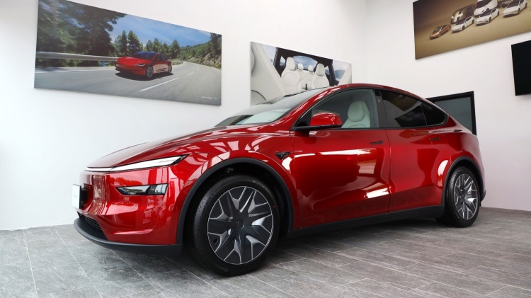 batch_02_Model-Y Tesla ประเทศไทย เปิด Pop-Up Store ที่ City Link โคราช พร้อมเตรียมเปิด Tesla Center ครบวงจรเร็ว ๆ นี้