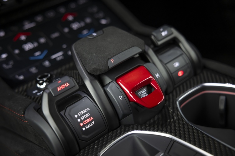 batch_12 Lamborghini Urus SE Performante สู่จุดสูงสุดแห่งยนตรกรรมซูเปอร์เอสยูวี
