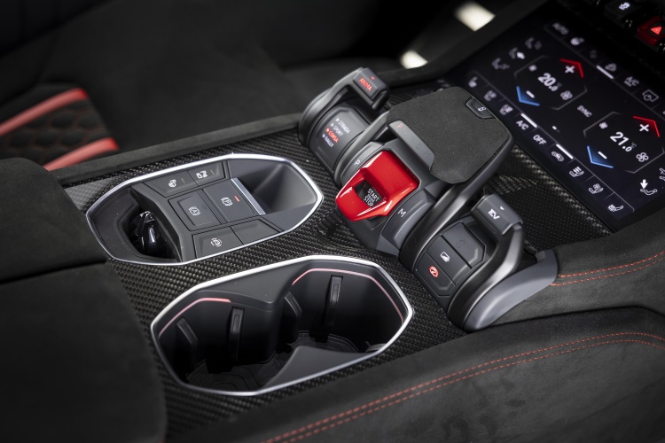batch_13 Lamborghini Urus SE Performante สู่จุดสูงสุดแห่งยนตรกรรมซูเปอร์เอสยูวี