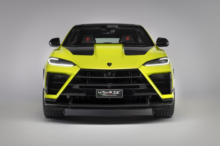 batch_8-1 Lamborghini Urus SE Performante สู่จุดสูงสุดแห่งยนตรกรรมซูเปอร์เอสยูวี