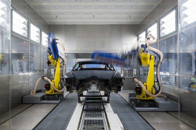 batch_New-Paint-Shop-and-Spectraflair-14 Bentley Motors เปิดศูนย์ทำสีตัวถังรถยนต์แห่งใหม่ พร้อมเทคนิคการทำสี ‘Spectraflair’ ประกายรุ้ง