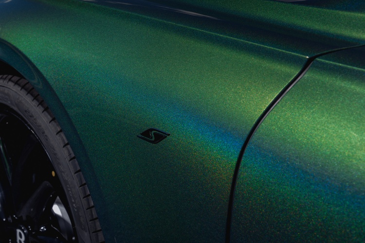 batch_New-Paint-Shop-and-Spectraflair-9 Bentley Motors เปิดศูนย์ทำสีตัวถังรถยนต์แห่งใหม่ พร้อมเทคนิคการทำสี ‘Spectraflair’ ประกายรุ้ง