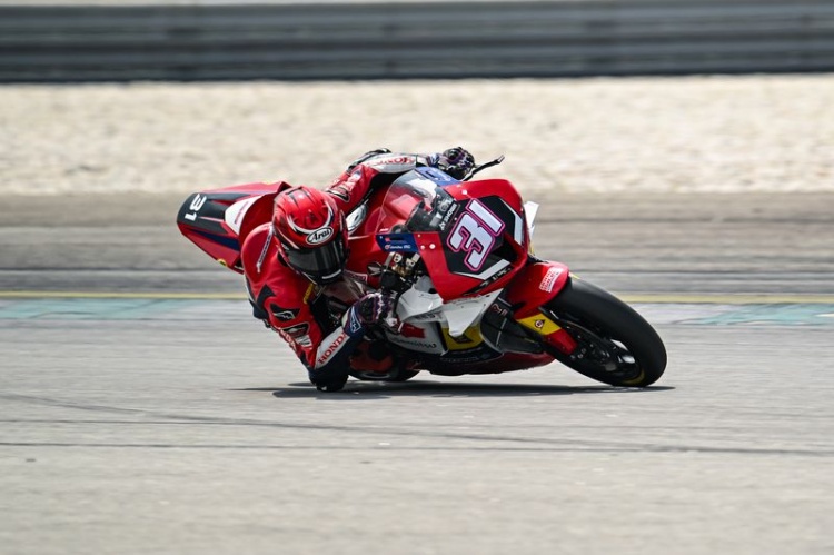 batch_Pre-MSBK-R2-01 "ฮอนด้า เรซซิ่ง ไทยแลนด์" ส่ง “มิกซ์-ไฮเปค” บิด Honda CBR600RR ลุย MSBK สนาม 2
