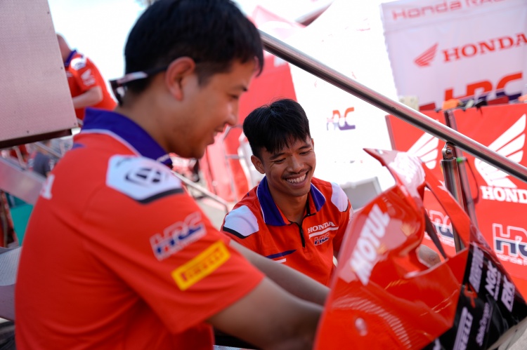 batch_Pre-WSBK-R8-02 “ฮอนด้า เอชอาร์ซี” ฟูลทีม! “ก้อง-สมเกียรติ” นำทัพลุยศึก เวิลด์ ซูเปอร์ไบค์ สนาม 8 “ดิ๊กสัน” หายเจ็บคัมแบ็กร่วมทีมที่ โดนิงตัน พาร์ค