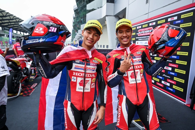 batch_Race1-MSBK-R2-09 “มิกซ์-ธนัช“ คว้าชัยแบบม้วนเดียวจบ “ไฮเปค-กฤษฎา“ บุกเดือดคว้าโพเดียมอันดับ 2 MSBK600 สนาม 2 เรซแรก เซปัง