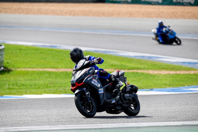 batch_S__621002776 ระเบิดศึก YAMAHA Moto Challenge สนาม 2 ดวลเดือด 2 รุ่นการแข่งขัน ภักดีพาณิชยการฯ ประเดิมชัยรุ่น AEROX สนามแรกอย่างสุดมัน!