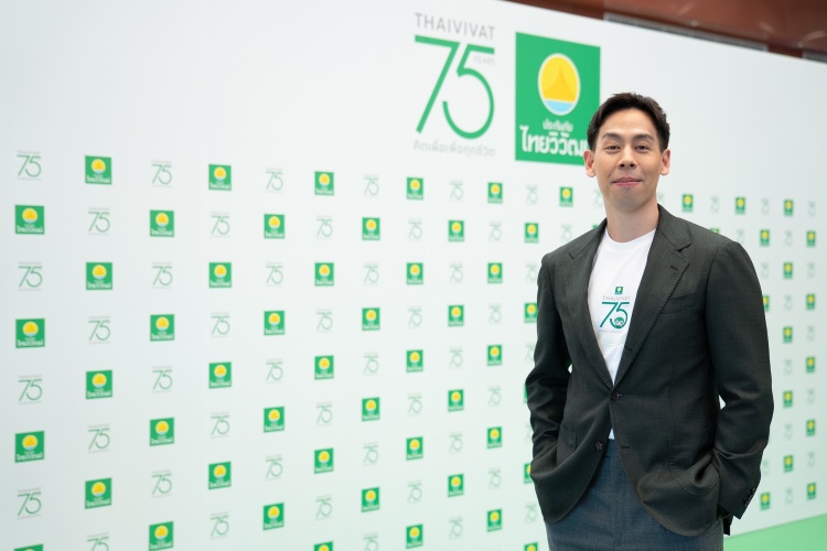 นายเทพพันธ์-อัศวะธนกุล เมื่อความ คุ้ม มองเห็นได้ด้วยตา ถอดรหัสกลยุทธ์สื่อ OOH ฉบับประกันภัยไทยวิวัฒน์ ชูประกันรถเปิดปิด ตอบโจทย์ชีวิตของคนใช้รถยุคใหม่