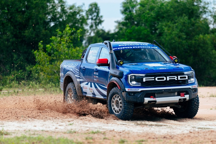 batch_01_Ford-Feeliq-Innovation-Motorsport-at-AXCR-2026_Raptor-No.121 ฟอร์ดประกาศความพร้อมลุยศึก AXCR ปีที่ 4 ส่งแร็พเตอร์ 2 คัน ป้องกันแชมป์ พร้อมโชว์สมรรถนะระดับสูง