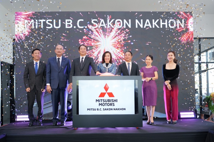 batch_09-Mitsu-B.C.-Sakon-Nakhon Mitsubishi Motors Thailand ขยายความแข็งแกร่งเครือข่ายผู้จำหน่ายแห่งใหม่บน Community Mall แห่งแรก ใจกลางเมืองสกลนคร