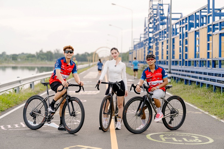 batch_1 ททท. X BRIC Superbike เปิดโปรเจกต์ “Buriram Check-in with Local Guide” ชวน 4 นักบิดดังออกเดินทางค้นพบเสน่ห์บุรีรัมย์
