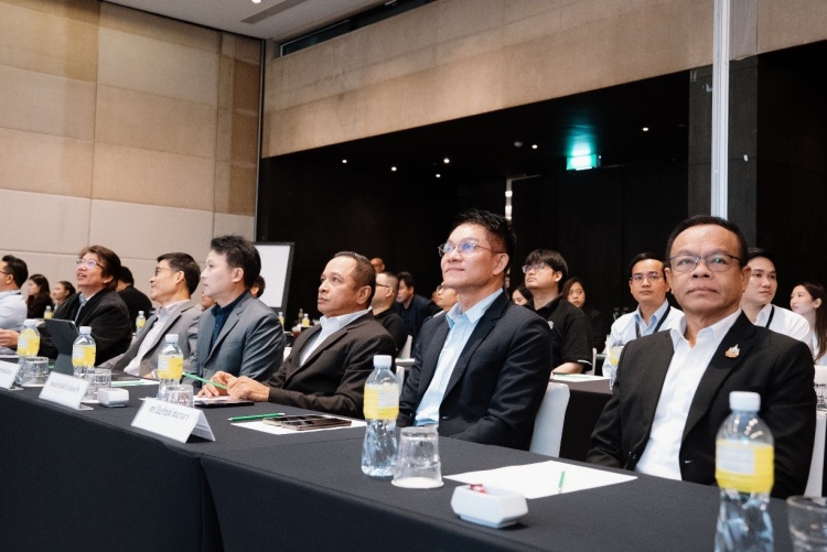batch_HR-Image-74-1 โตโยต้าผนึกกำลังกรมสวัสดิการและคุ้มครองแรงงาน เดินหน้าโครงการอบรม “ผู้นำการเสริมสร้างแรงงานสัมพันธ์ที่ยั่งยืน”