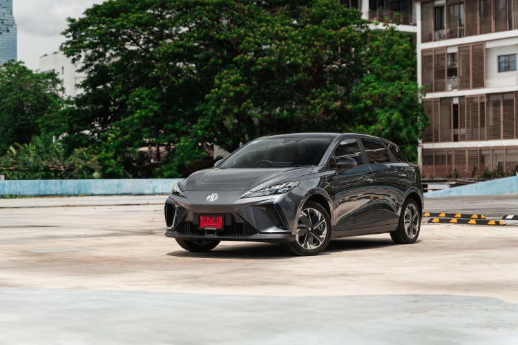 batch_MG4-ELECTRIC MG ครึ่งปีแรกโตแรง 67% พร้อมปรับเป้าใหม่ 36,000 คัน เดินเกมด้วย “DUAL-MARKET” รุกหนักแมส - พรีเมียม