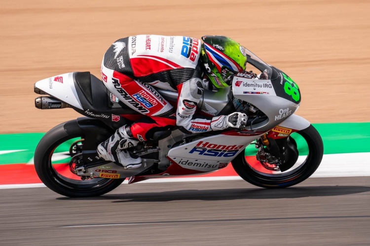 batch_Race-Moto3MotoGP-Rd.12-02 "ไม้คิว-เกียรติศักดิ์" แจ้งเกิดโมโตทรีชิงแชมป์โลก เก็บแต้มประเดิมสนามแรกที่ลงแข่ง บิดเข้าป้ายอันดับ 15 ที่ ซิลเวอร์สโตน