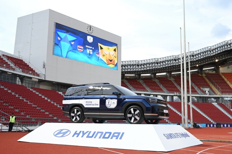 batch_รูปประกอบข่าว_Hyundai-all-new-SANTA-FE-Hybrid-with-HTRAC-All-Wheel-Drive_1 Hyundai ร่วมฉลองชัย “ช้างศึก” เปิดบ้านชนะมาเลเซีย 2-0 ศึก ASEAN Hyundai Cup 2026