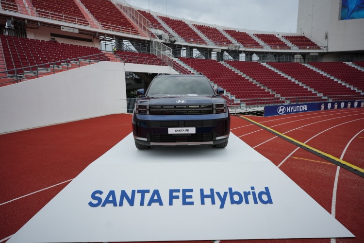 batch_รูปประกอบข่าว_Hyundai-all-new-SANTA-FE-Hybrid_2 Hyundai ร่วมฉลอง "ช้างศึก" ฟอร์มแกร่ง! อัดเมียนมา 2-0  คว้าแชมป์กลุ่ม ASEAN Hyundai Cup™ 2026