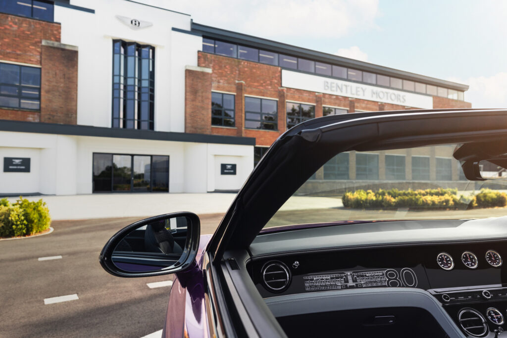80-Years-of-Craftsmanship-3-1024x683 Bentley Continental GTC ออกแบบพิเศษคันเดียวในโลก ฉลอง 80 ปี โรงงานเมืองครูว์