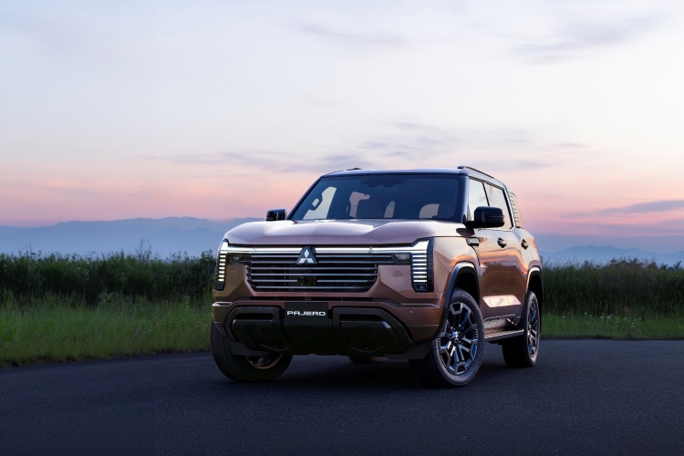 batch_03-All-New-Mitsubishi-Pajero All-New Mitsubishi Pajero ก้าวสู่เจนเนอเรชั่นที่ 4 ของครอสคันทรี เอสยูวีสุดล้ำ เตรียมเปิดราคาที่ไทยเป็นที่แรกของโลก