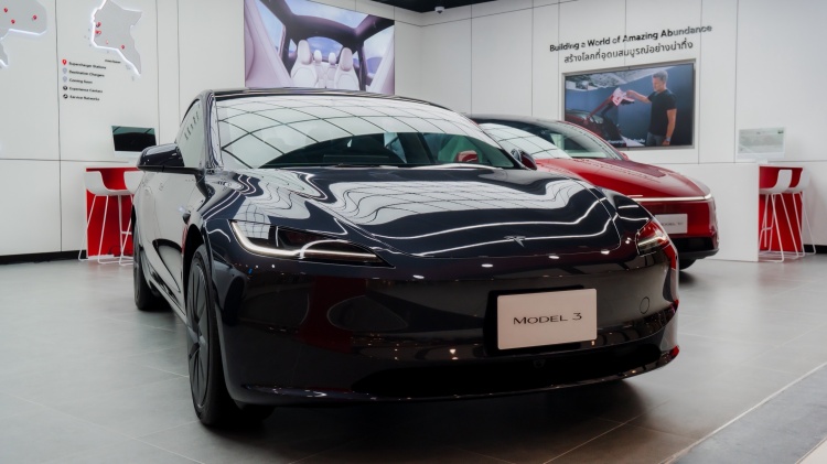 batch_03_Model-3 Tesla ประเทศไทย เปิด Tesla Experience Center แห่งใหม่ ณ เซ็นทรัล ชลบุรี ขยายการเข้าถึงลูกค้าในภาคตะวันออก