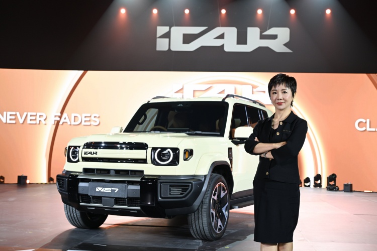 batch_07_รอนน่า-หลัว-ประธานเจ้าหน้าที่บริหาร-ไอคาร์-อินเตอร์เนชั่นแนล NEW iCAUR V27 REEV ชู Golden Range Extender เริ่มต้นเพียง 999,900 บาท