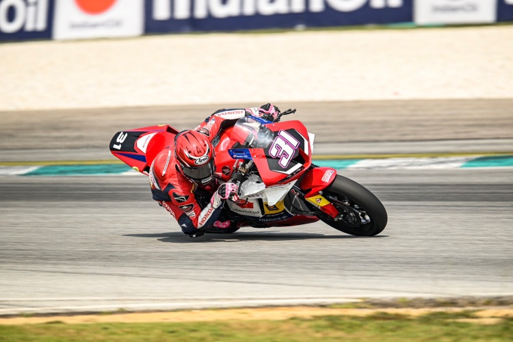 batch_ARRC-SS600-Rd5-R1-06 “มิกซ์-ธนัช” พลิกเกมคว้าชัยเซปังฯ ทะยานขึ้นจ่าฝูง SS600 “เฟอร์-ปัญจรุจน์” แซง 14 คันรวด ศึก ARRC เรซแรก สนามที่ 5