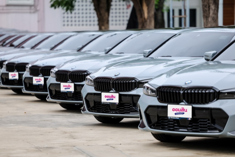 batch_BMW-Fleet-Handover-GSB-3 บีเอ็มดับเบิลยู ประเทศไทย และบาร์เซโลนา มอเตอร์ ส่งมอบรถยนต์ BMW 330e M Sport ให้แก่ธนาคารออมสิน