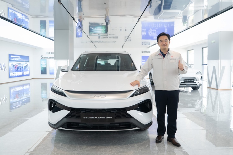 batch_BYD-100000-NEV-Rayong-Factory_100 BYD และ เรเว่ ประเทศไทย ร่วมฉลองผลิตรถยนต์ใหม่ในประเทศไทยครบ 100,000 คัน
