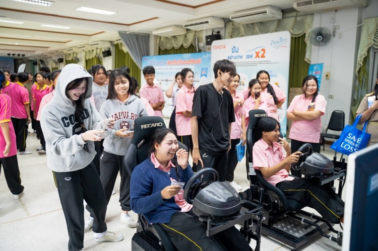 batch_DSC00762 “School SAFE สัญจร” โตโยต้านำร่องสร้างวินัยคนรุ่นใหม่ ขับขี่ปลอดภัยในจังหวัดขอนแก่น