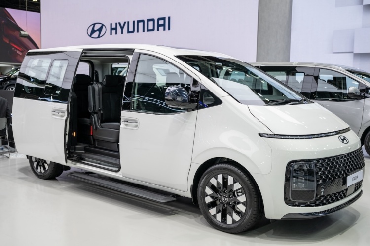 batch_Hyundai-STARIA_2 Hyundai ปล่อยแคมเปญพิเศษ "ดาวน์ 0%" สำหรับ 13 กลุ่มอาชีพพิเศษ มอบโอกาสเป็นเจ้าของรถฮุนได