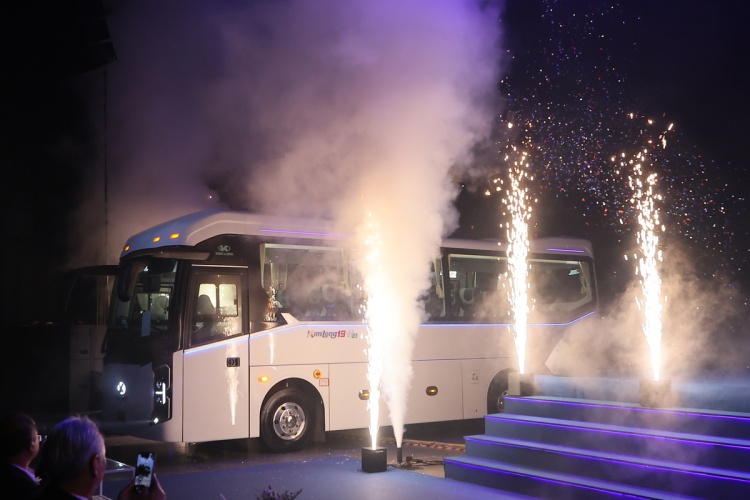 batch_KIJSETTHI-MOBILITY-ผนึกพันธมิตรเวียดนาม-KIM-LONG-ขับเคลื่อนอนาคตยานยนต์_8 KIJSETTHI MOBILITY ผนึกพันธมิตร KIM LONG เปิดไลน์อัพรถบัส ICE–EV ขับเคลื่อนอนาคตยานยนต์เพื่อการพาณิชย์ไทย