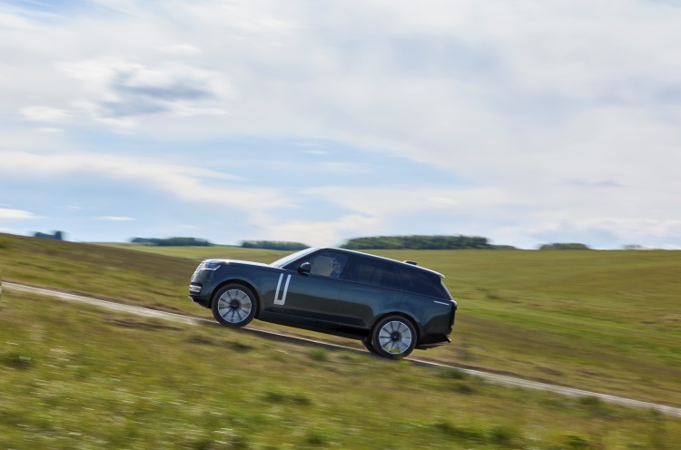 batch_RANGE-ROVER-ELECTRIC-DYNAMIC-STILL-020926 RANGE ROVER ELECTRIC: นิยามใหม่แห่ง SUV หรูระดับตำนาน
