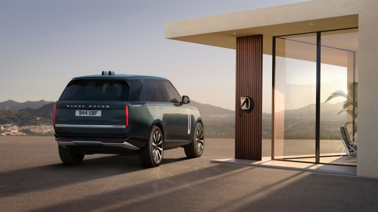 batch_RANGE-ROVER-ELECTRIC01-02_09_26 RANGE ROVER ELECTRIC: นิยามใหม่แห่ง SUV หรูระดับตำนาน