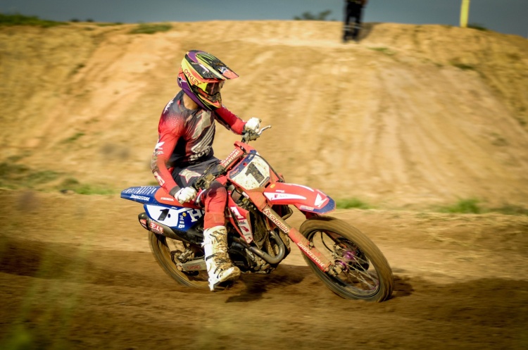 batch_Race-FMSCT-Rd.9-02 “นีโม่-จิรัฎฐ์” คว้าอันดับ 2 Premier MX-1 “พีเอ-ปรีดาอนันต์” นำทัพพาเหรดขึ้นโพเดียม ศึก FMSCT Thailand Motocross 2026 สนาม 9