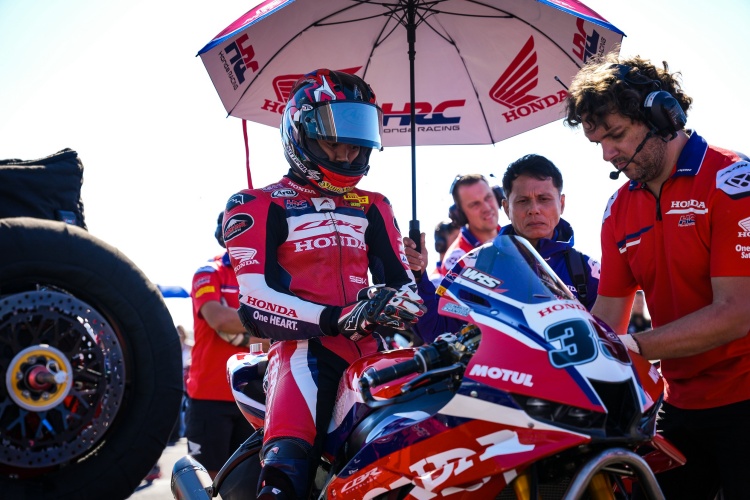 batch_Race-WSBK-Rd.10-03 "ก้อง-สมเกียรติ" ซิวอันดับ 13 คว้าแต้มเบิ้ล 2 เรซรวด ในศึก เวิลด์ ซูเปอร์ไบค์ สนาม 10 ประเทศอิตาลี