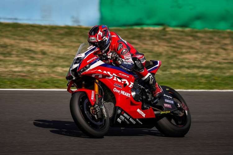 batch_Race12-WSBK-Rd.9-04 “ก้อง-สมเกียรติ” ซิวท็อป 14 คว้าแต้ม เวิลด์ ซูเปอร์ไบค์ สนาม 9 ที่ ฝรั่งเศส