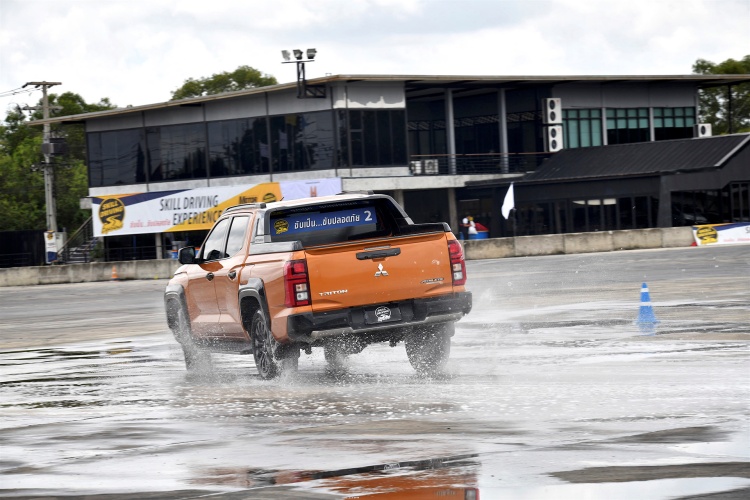 batch_Skill-04 SKILL DRIVING EXPERIENCE สนับสนุนการปฏิบัติหน้าที่ตำรวจจราจร สน.วังทองหลาง