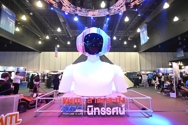 batch_ภาพบรรยากาศงาน-KMITL-Expo-4 มองเทรนด์ใหม่จาก “KMITL EXPO 2026 – ลาดกระบังนิทรรศน์ 2569” เปิดทางผลงานเชื่อมธุรกิจและโอกาสใหม่ของประเทศ