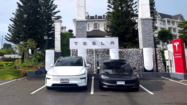 batch_04-Supercharger-Ribs-Man ครั้งแรกของโลก! Tesla เปิดให้ลูกค้าในประเทศไทยจอง ALL-NEW Roadster พร้อมอัปเกรด Model 3 และ Model Y L
