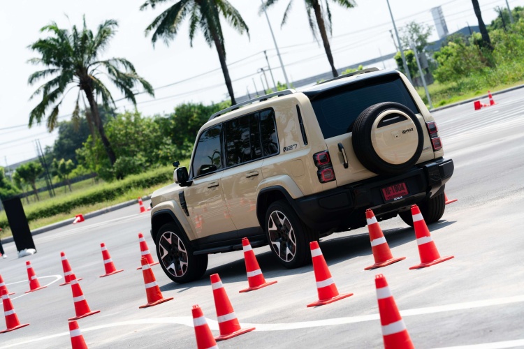 batch_11_iCAUR-ตอกย้ำผู้นำเทคโนโลยี-REEV-ผสานดีไซน์-Classic-Boxy-ใน-V27-REEV iCAUR ตอกย้ำผู้นำเทคโนโลยี REEV ผสานดีไซน์ Classic Boxy ใน V27 REEV