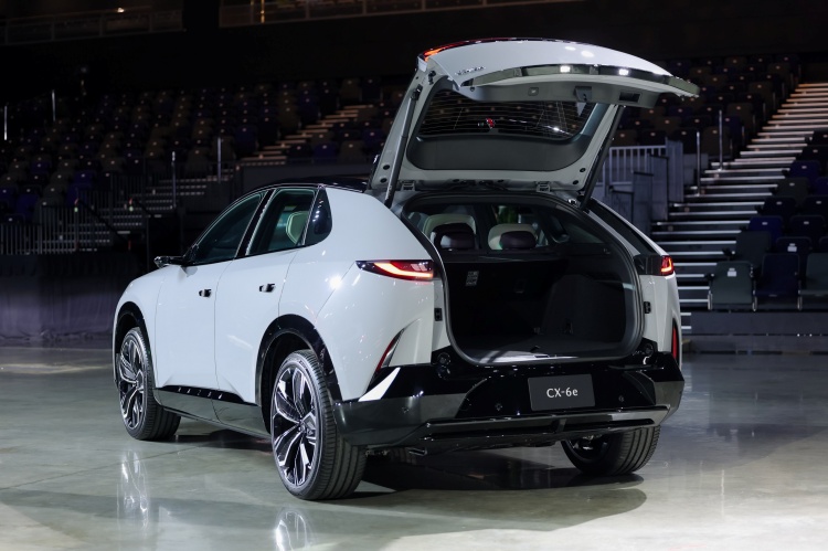batch_20261007-Mazda-Select-43 The All-Electric Mazda CX-6e ยนตรกรรมไฟฟ้าอเนกประสงค์รุ่นใหม่ล่าสุดมาถึงไทยแล้ว