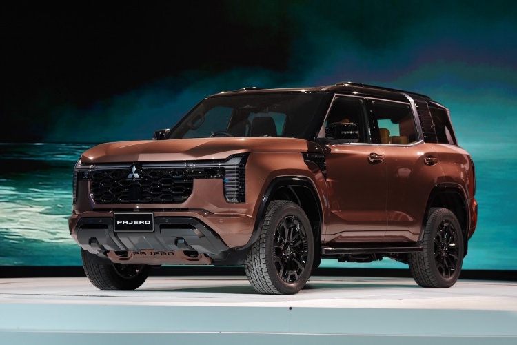 batch_5.-All-New-Mitsubishi-Pajero-Super-Exceed-4WD_5 All-New Mitsubishi Pajero เปิดสเปก และราคาในประเทศไทยอย่างเป็นทางการ