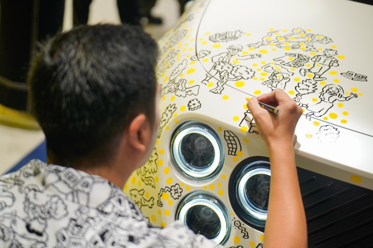 batch_Firefly_Showroom_01 Firefly เปิดแฟล็กชิปโชว์รูมแบบสแตนด์อโลนแห่งแรกของโลกที่เซ็นทรัลเวิลด์ พร้อมเปิดตัวรุ่นย่อยใหม่ “Comfort+” เพิ่มสมรรถนะและออปชันพรีเมียม