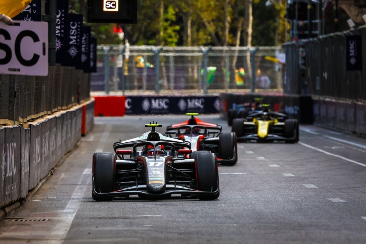 batch_LINE_ALBUM_F2-Round12-@Baku-Azerbaijan-🇦🇿_261001_14 “เติ้น–ทัศนพล” ประเดิมศึก F2 บากู! ฝ่าบททดสอบสตรีทเซอร์กิตสุดโหด ท่ามกลางเกมพลิกผัน
